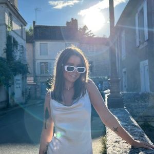 Meet your Posher, Lydia